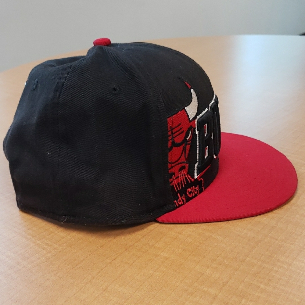 New Era Chicago Bulls Snapback Black Cap - Picture 5 of 9